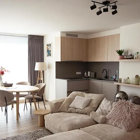 Penthouse Voor 2 Met 2 Ruime Terrassen Op 6 Min Wandelen Het 아파트 *